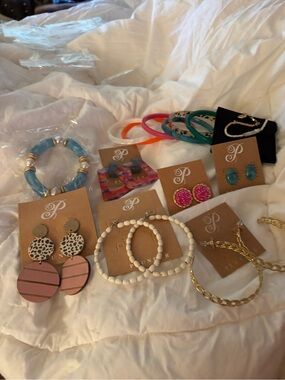 Resale Boho /Plunder Pink and Gold Mixed Earring & Bracelet Lot bundle 9  piece